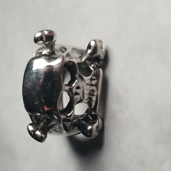 Silver Skull Ring Size 9 - Picture 5 of 5